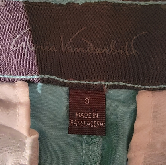🌷2/$15 Gloria Vanderbilt capri pants for women. Size 8 - Picture 3 of 6